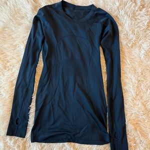 lululemon Swiftly navy blue long sleeve 4